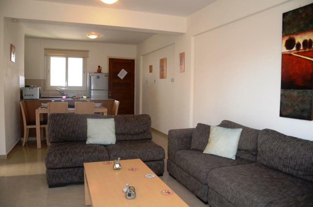 Vanessa 2 Bedroom Apartment Paphos Exterior foto