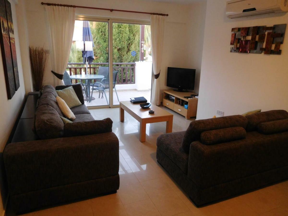 Vanessa 2 Bedroom Apartment Paphos Exterior foto